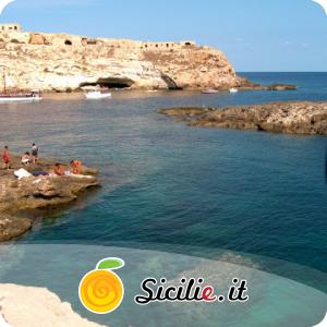 Lampedusa - Cala Mare Morto.jpg