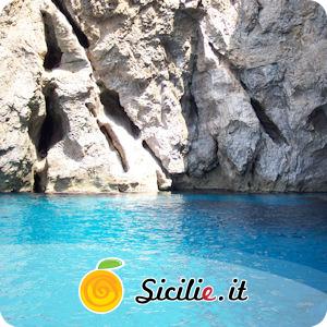 Marettimo - Grotta del Presepe.jpg