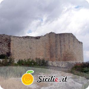 Noto - Castello Reale.jpg