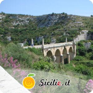 Noto - Ponte Castagna.jpg