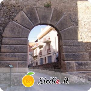 Sciacca - Porta San Calogero.jpg