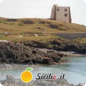 Ustica - Torre Punta Spalmatore.jpg